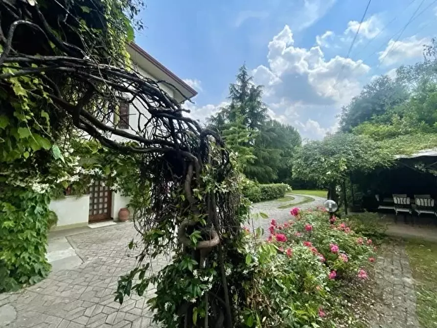 Immagine 4 di Terreno edificabile in vendita  a Refrontolo