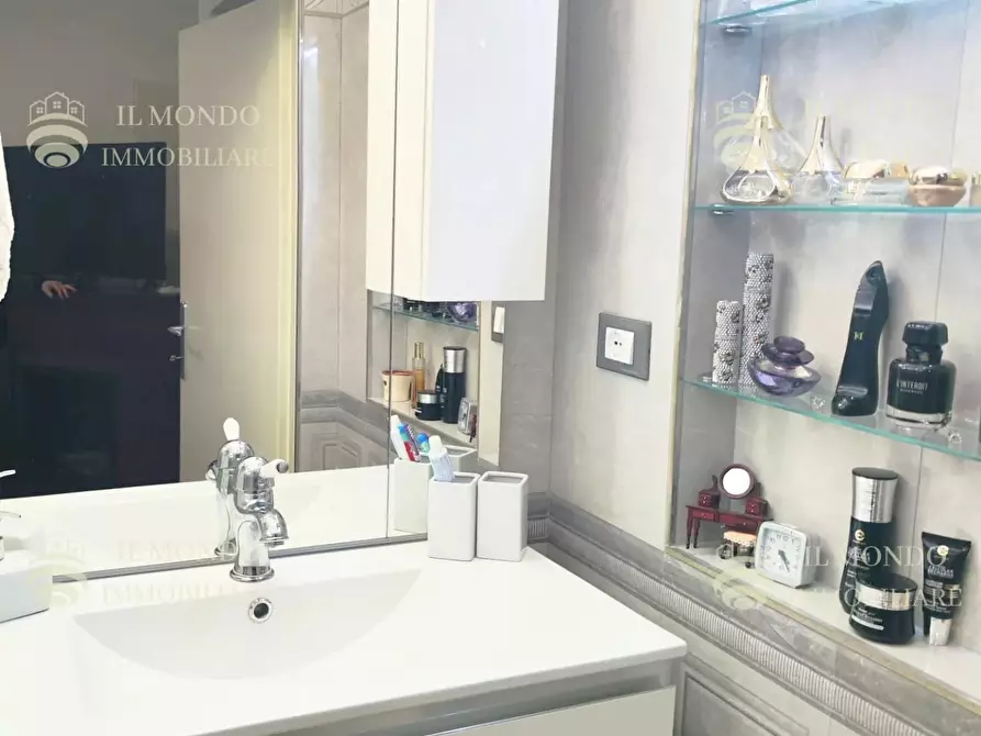 Immagine 43 di Casa trifamiliare in vendita  in Viale Luigi Greco Cretone a Palombara Sabina