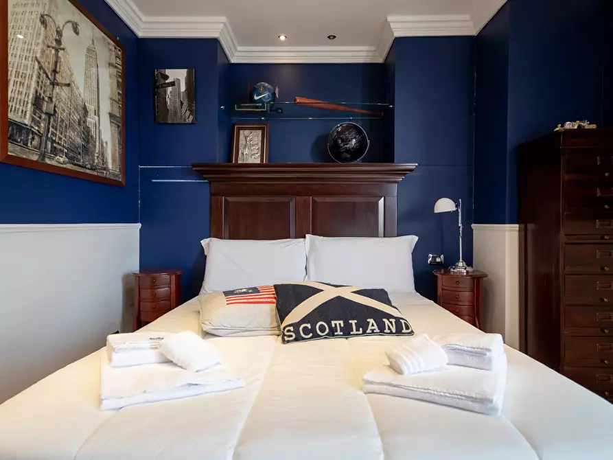 Immagine 7 di Casa trifamiliare in vendita  in Vico XX Vittorio Emanuele.19 a Bari