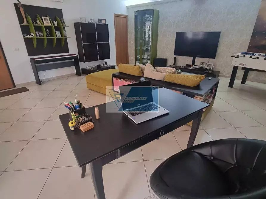 Immagine 2 di Casa trifamiliare in vendita  in Piazza Carlo Cavarra, 10 a Buccheri