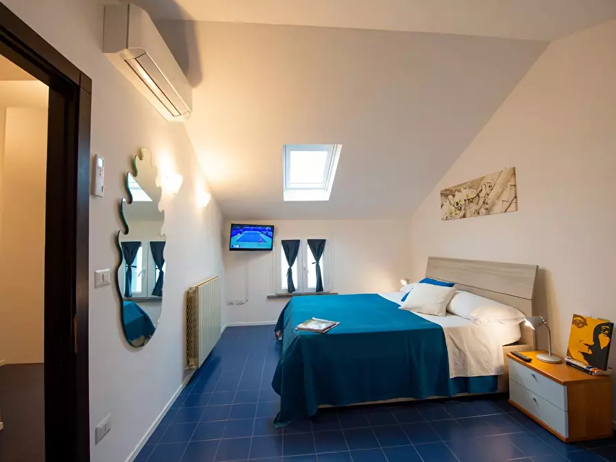 Immagine 4 di Casa trifamiliare in vendita  a Cattolica