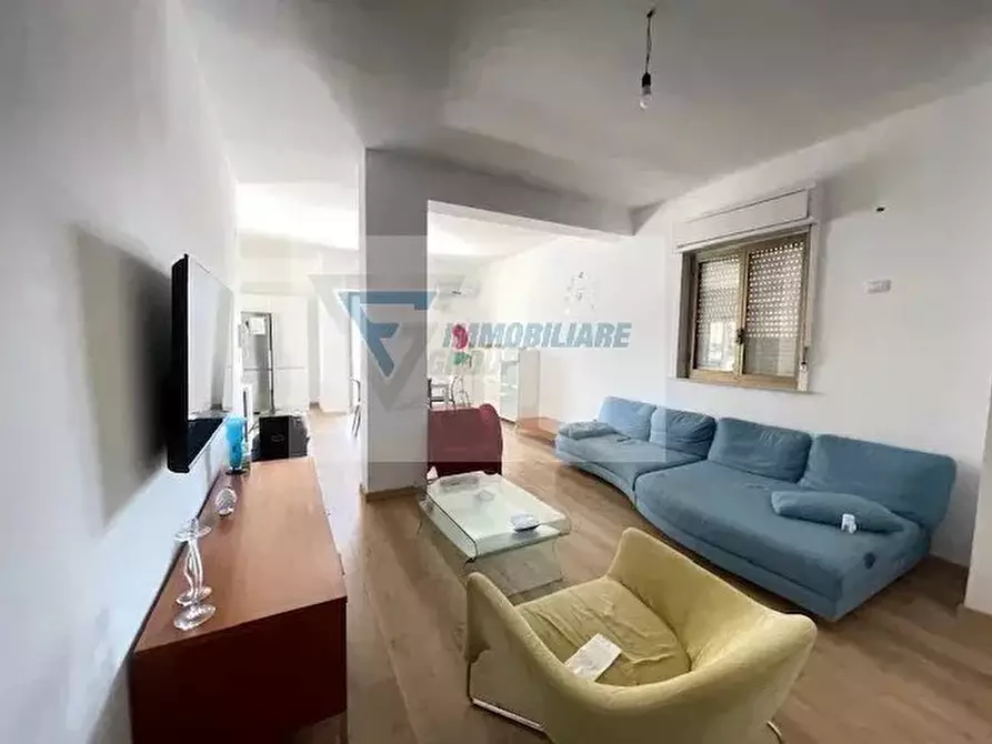 Immagine 4 di Casa trifamiliare in vendita  in Viale Vittorio Veneto a Floridia