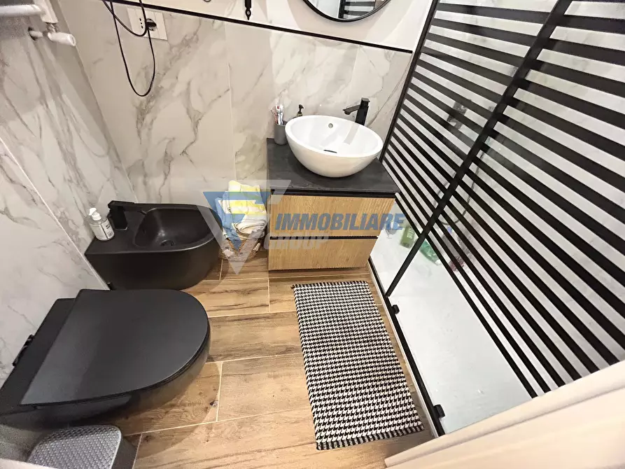 Immagine 9 di Casa trifamiliare in vendita  in Viale Santa Panagia a Siracusa