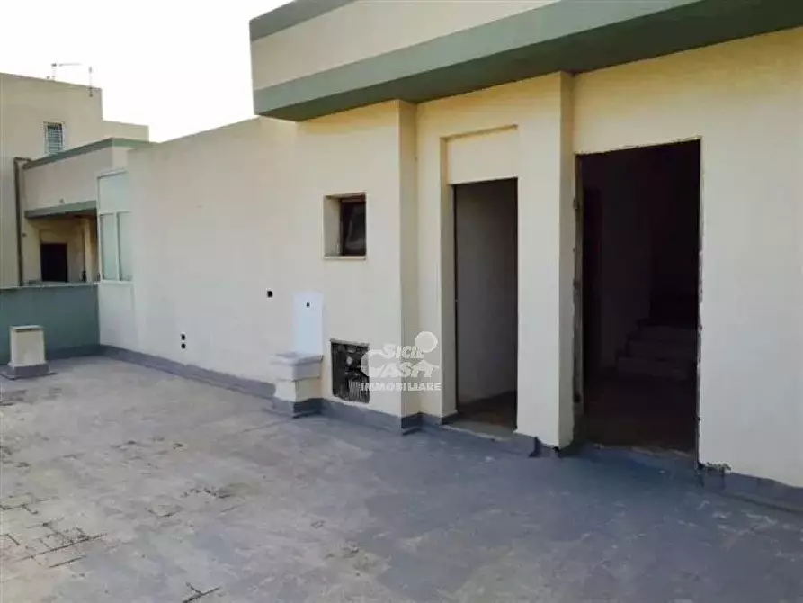 Immagine 3 di Casa trifamiliare in vendita  a Marsala
