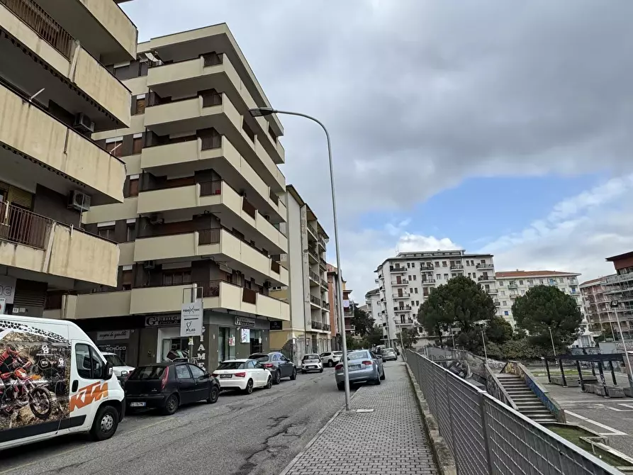 Immagine 1 di Casa trifamiliare in vendita  in Via Edoardo e Mario Cristofaro a Cosenza