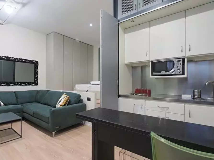 Immagine 17 di Casa trifamiliare in affitto  in VIA LUIGI CAGNOLA , 6. a Milano