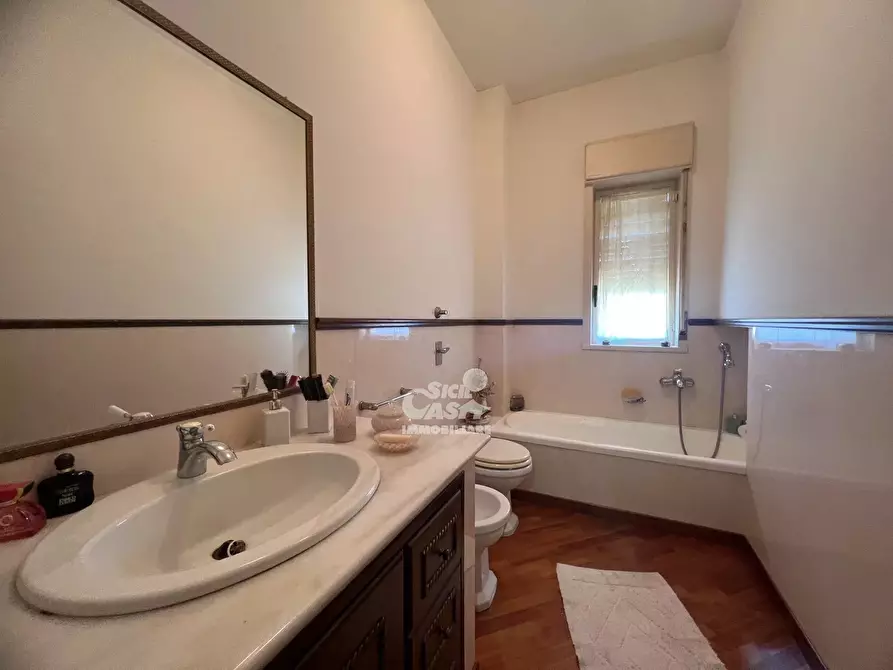 Immagine 14 di Casa trifamiliare in vendita  a Marsala