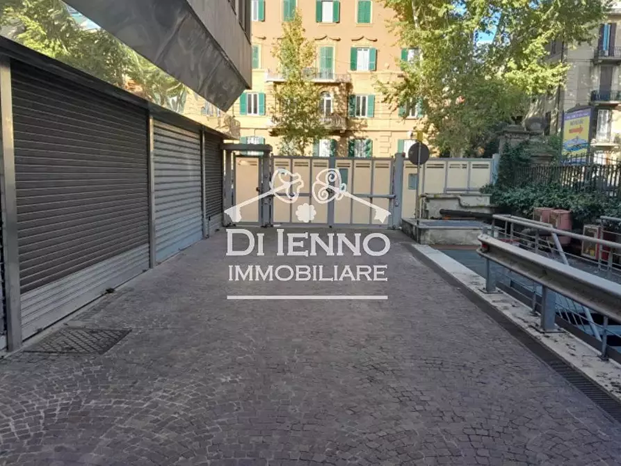 Immagine 10 di Appartamento in vendita  in Viale Liegi a Roma