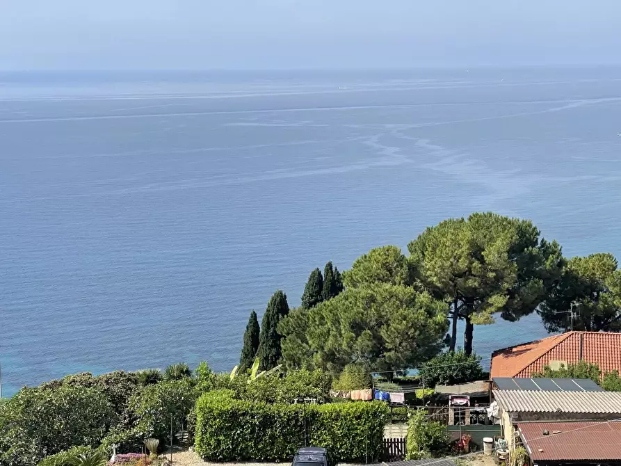 Immagine 6 di Casa trifamiliare in vendita  a Ventimiglia