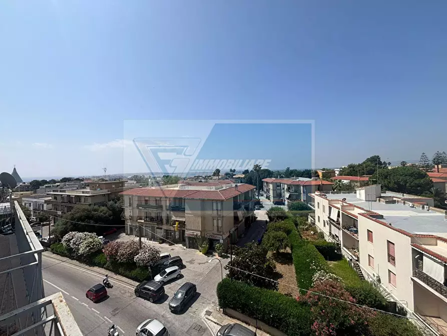 Immagine 5 di Casa trifamiliare in vendita  in Via Necropoli Grotticelle a Siracusa