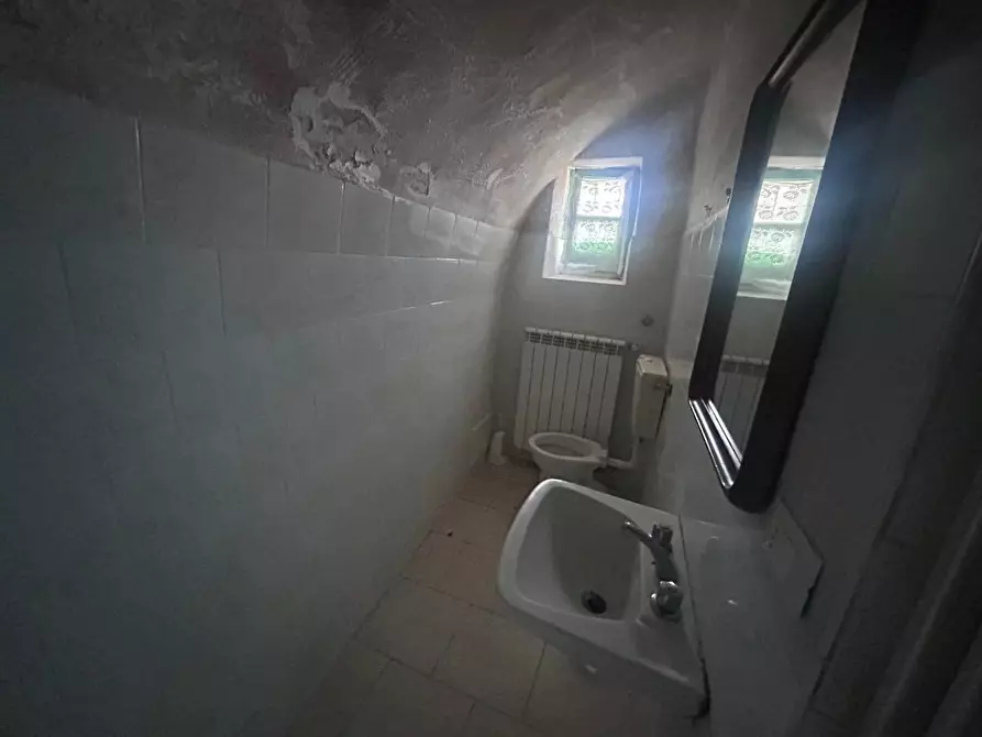 Immagine 12 di Casa trifamiliare in vendita  a Ventimiglia