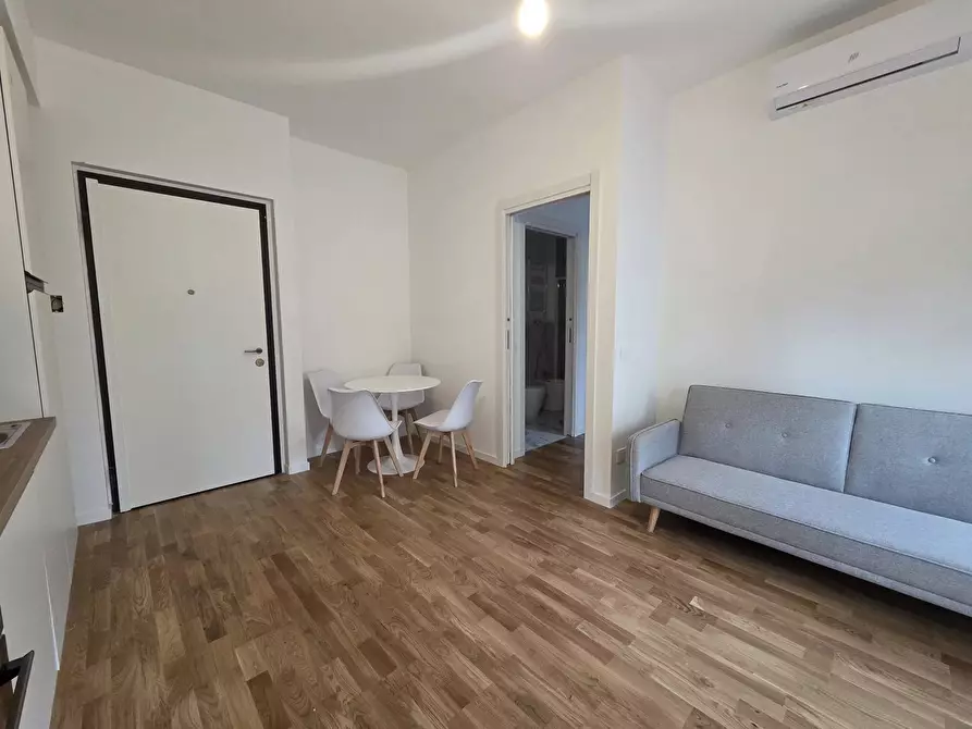 Immagine 3 di Casa trifamiliare in affitto  in Viale Famagosta, 30 a Milano