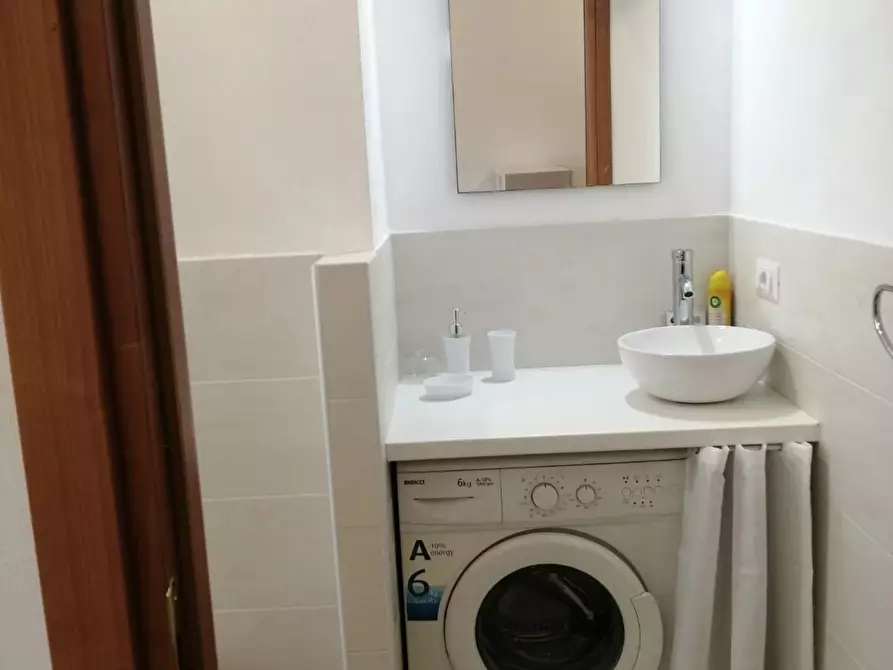 Immagine 14 di Casa trifamiliare in affitto  a Milano