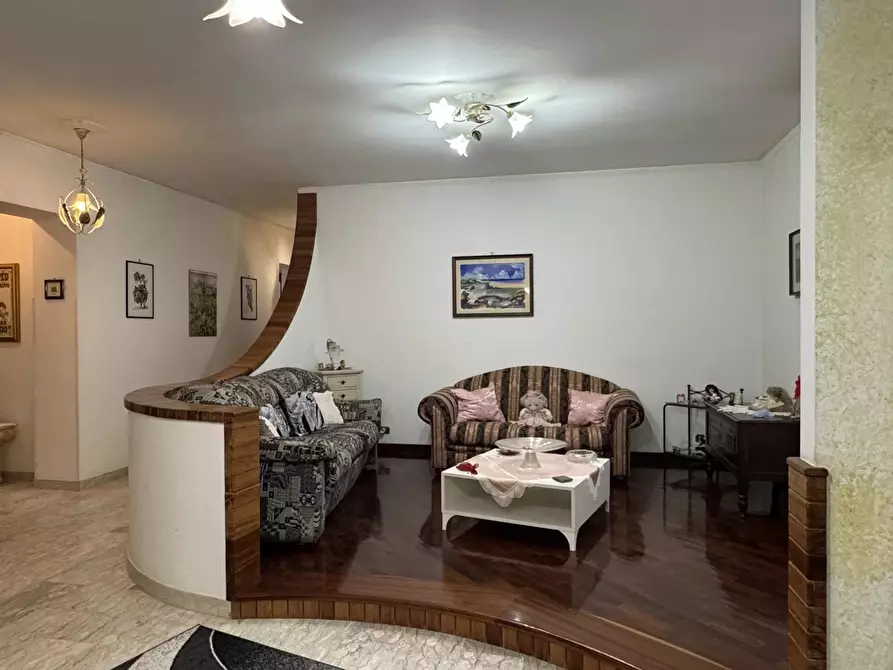 Immagine 4 di Casa trifamiliare in vendita  in Vico II San Venere a Altilia