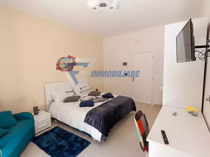 Immagine 8 di Casa trifamiliare in vendita  in Viale Epipoli a Siracusa