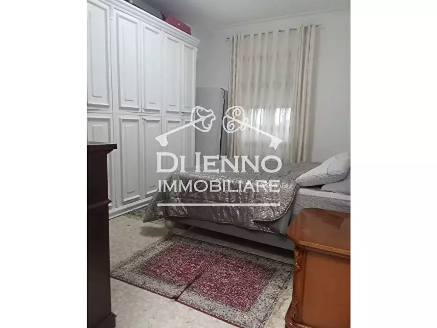 Immagine 12 di Casa trifamiliare in vendita  in Via della Rustica a Roma