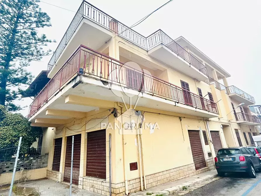 Immagine 15 di Casa trifamiliare in vendita  in Via Luigi Pirandello 5 a Balestrate