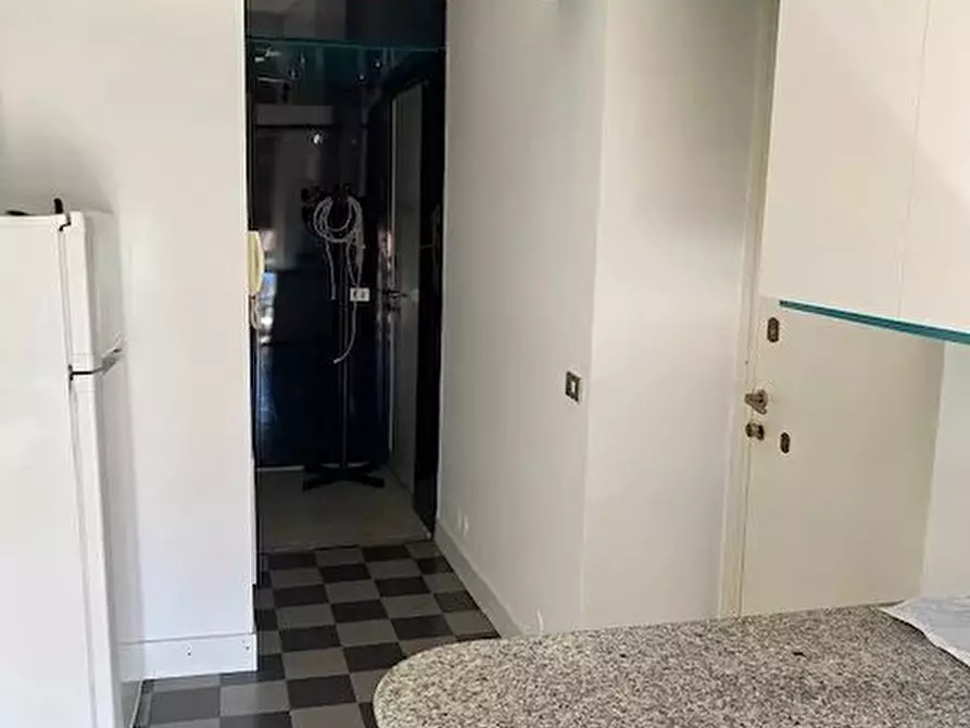 Immagine 5 di Casa trifamiliare in affitto  a Milano