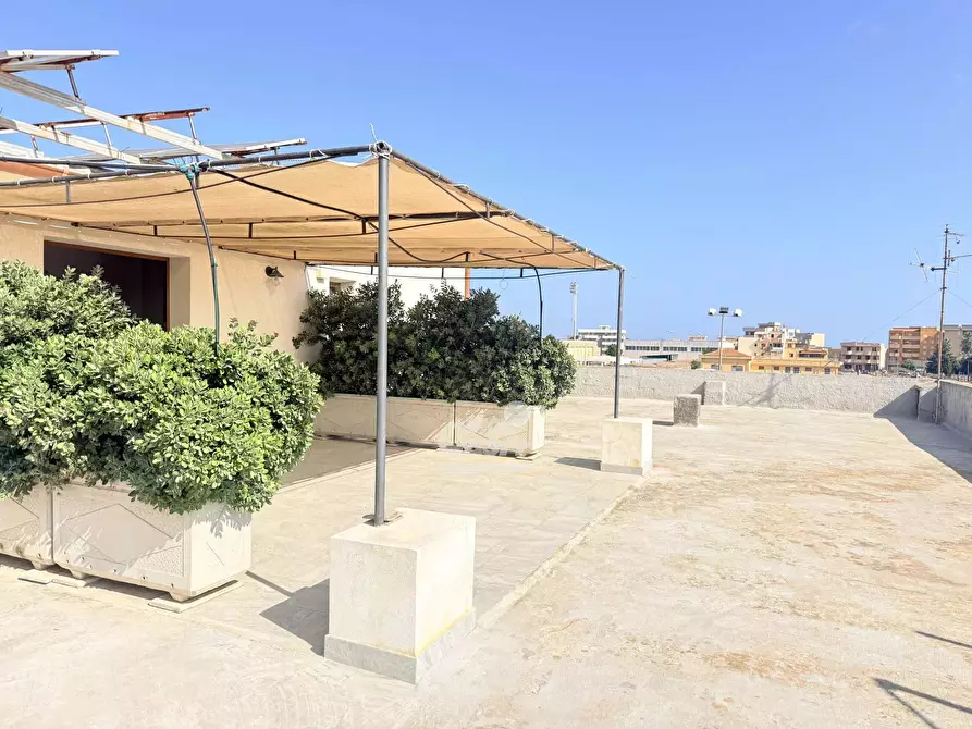 Immagine 1 di Casa trifamiliare in vendita  a Marsala