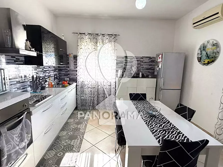 Immagine 4 di Casa trifamiliare in vendita  in Via Vittorio Emanuele Orlando, 2 a Balestrate