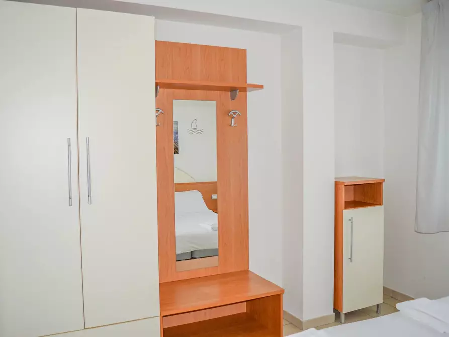 Immagine 13 di Casa trifamiliare in vendita  in via Gabriele D'Annunzio, 209. a Pineto