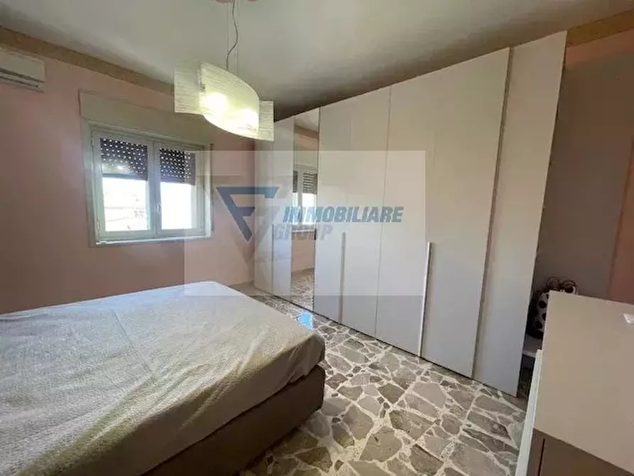 Immagine 14 di Casa trifamiliare in vendita  in Viale Dei Comuni a Siracusa