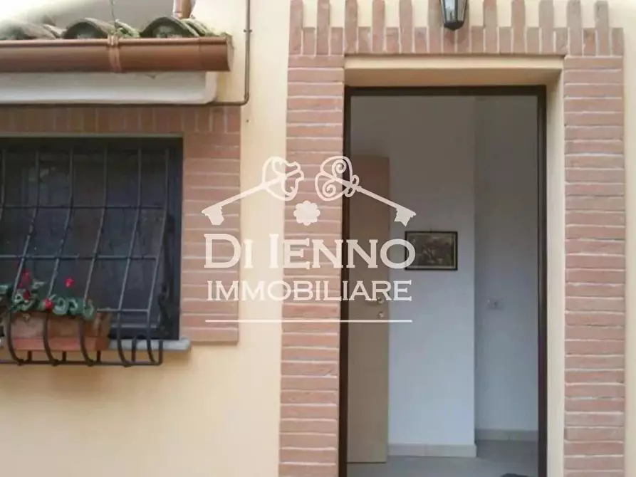 Immagine 1 di Casa trifamiliare in vendita  in Via dei Tinelli a Roma