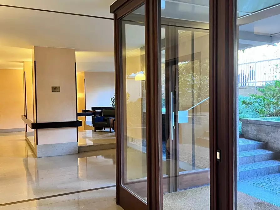 Immagine 6 di Casa trifamiliare in affitto  in Via Monte Rosa, 17 a Milano