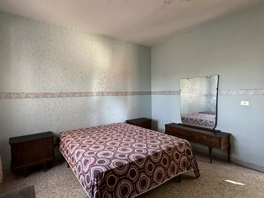 Immagine 9 di Casa trifamiliare in vendita  in via Fratelli Bandiera 25 a Altilia