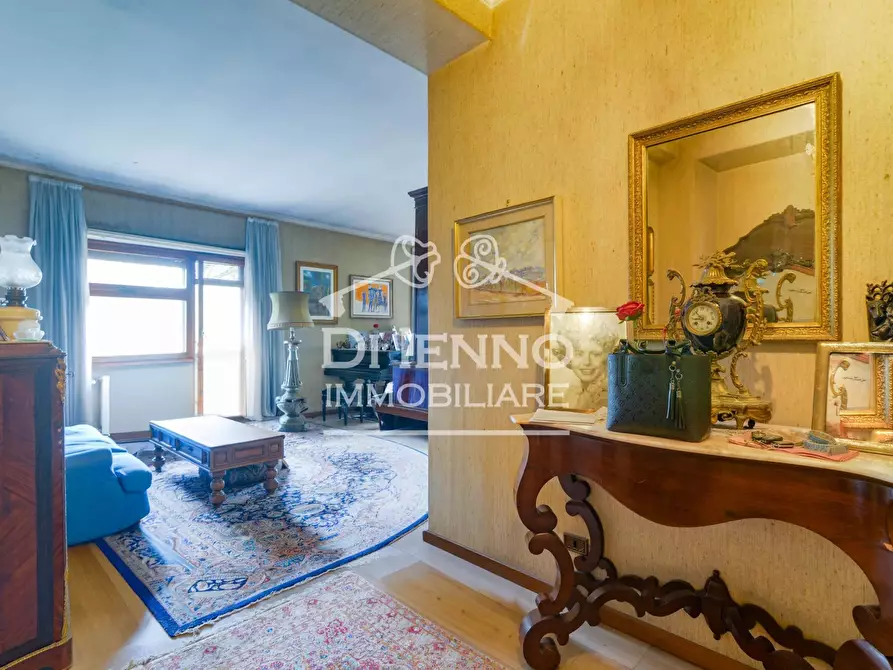 Immagine 2 di Casa trifamiliare in vendita  a Roma