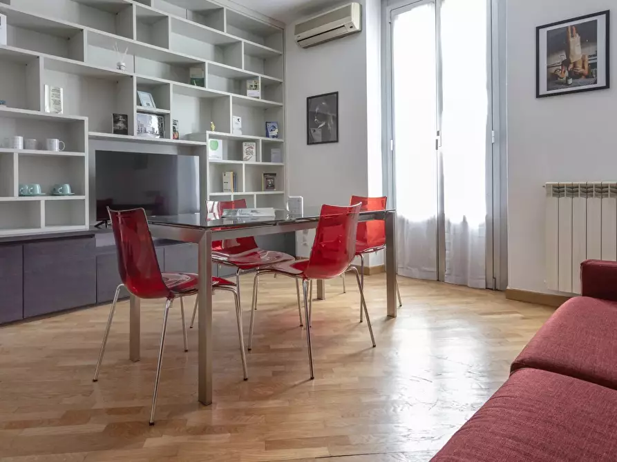 Immagine 3 di Casa trifamiliare in vendita  in Viale Abruzzi, 19 a Milano
