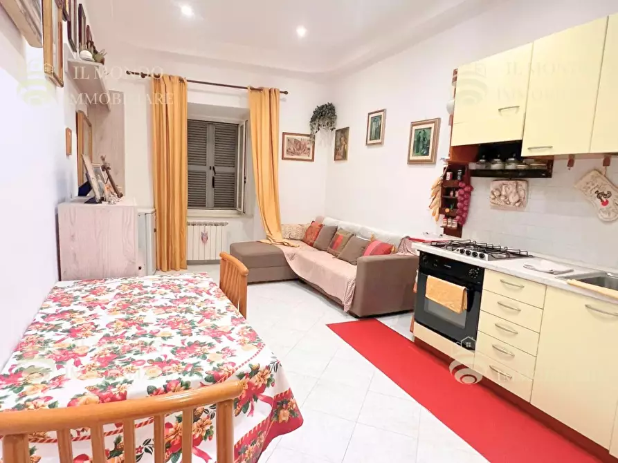 Immagine 5 di Casa trifamiliare in vendita  in Via Isonzo a Palombara Sabina