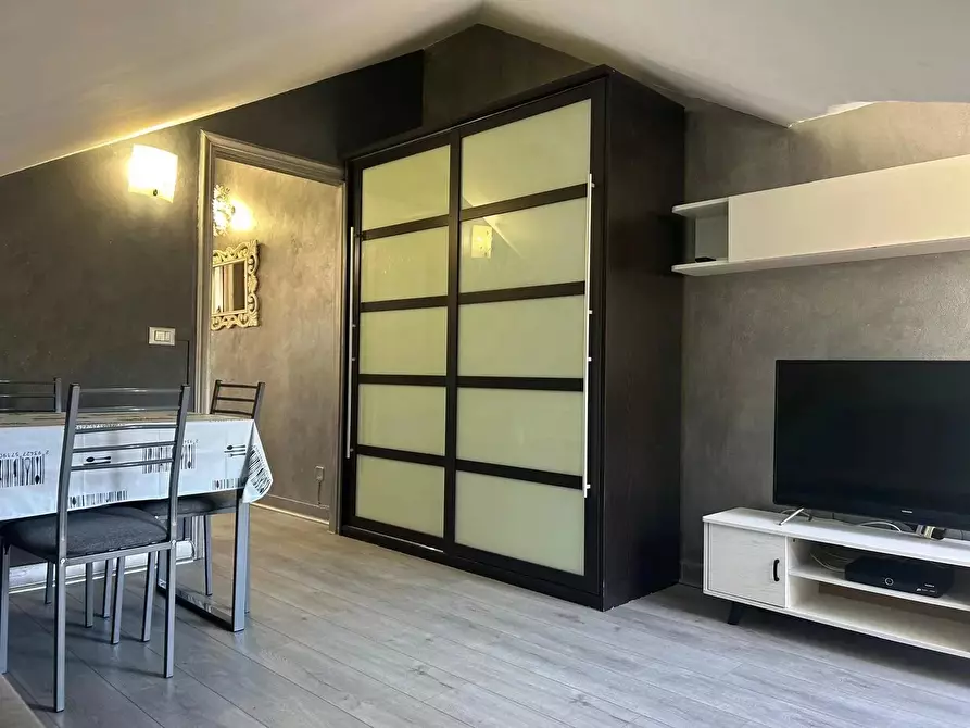 Immagine 3 di Casa trifamiliare in vendita  in Piazza D'Armi, 12 a Camporosso