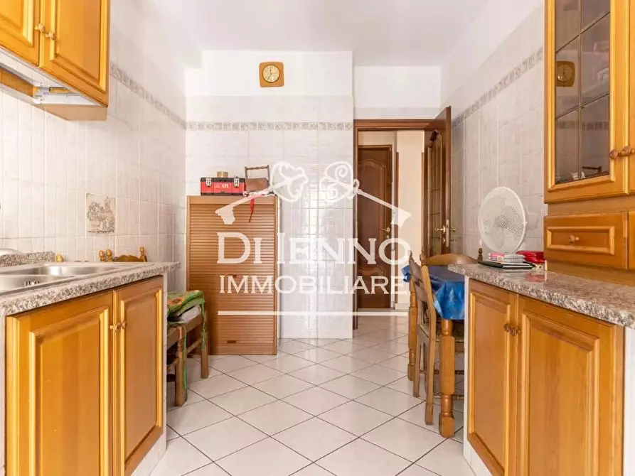 Immagine 11 di Casa trifamiliare in vendita  in Via Cairano a Roma