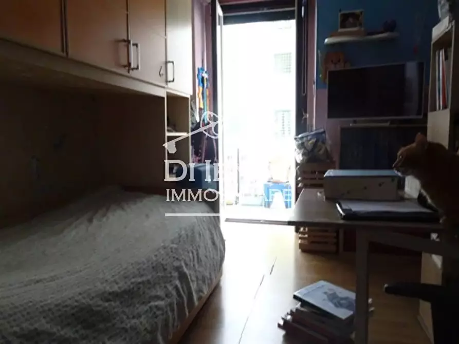 Immagine 3 di Casa trifamiliare in vendita  in Piazza della Radio a Roma