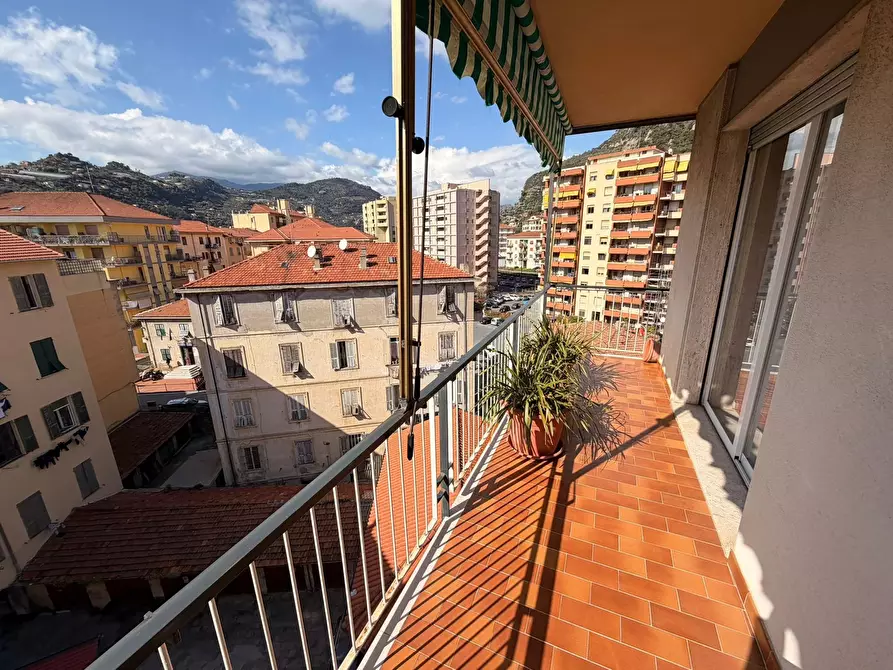 Immagine 8 di Casa trifamiliare in vendita  in Via Cavour, 7 a Ventimiglia