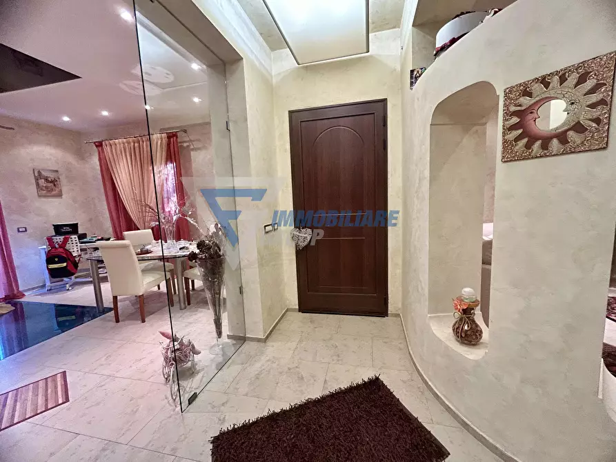 Immagine 5 di Casa trifamiliare in vendita  in Via Monte Pellegrino a Siracusa