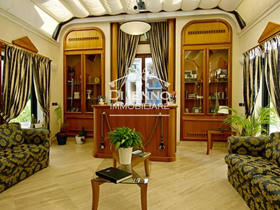 Immagine 4 di Casa trifamiliare in vendita  in Via di Marco Simone, 80 a Guidonia Montecelio