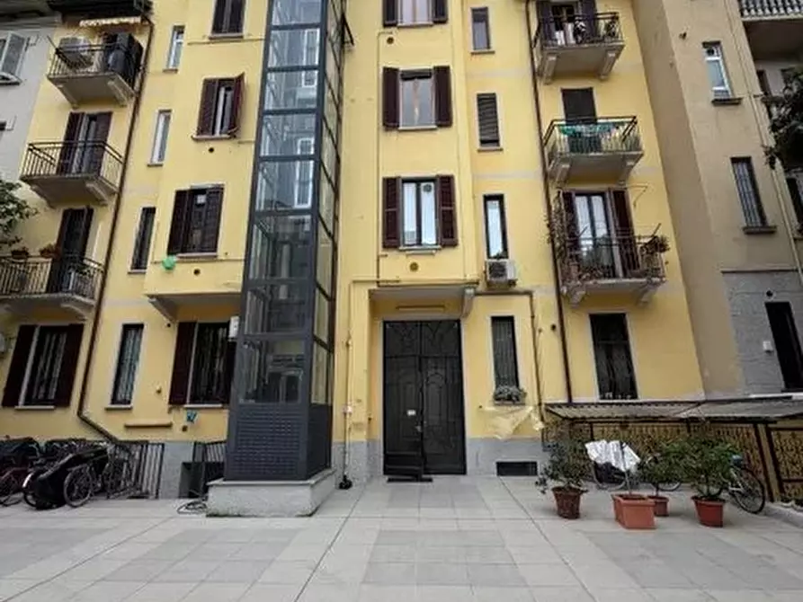 Immagine 20 di Casa trifamiliare in affitto  a Milano