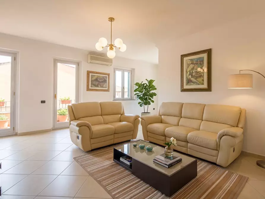 Immagine 1 di Casa trifamiliare in vendita  in Via Tempio, 25 a Calangianus