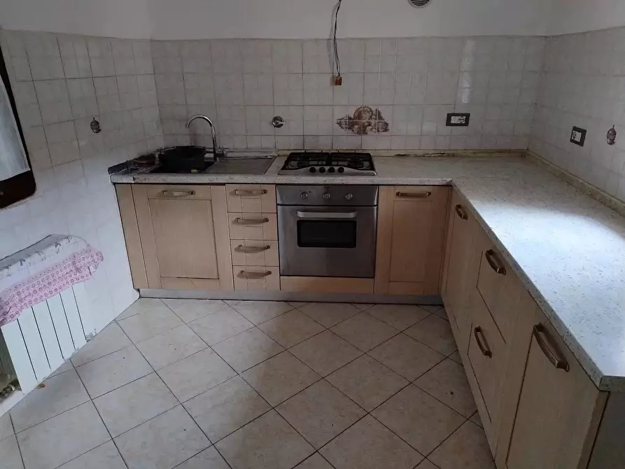 Immagine 8 di Casa trifamiliare in vendita  in Piazza della Fontana, 3 a Ventimiglia