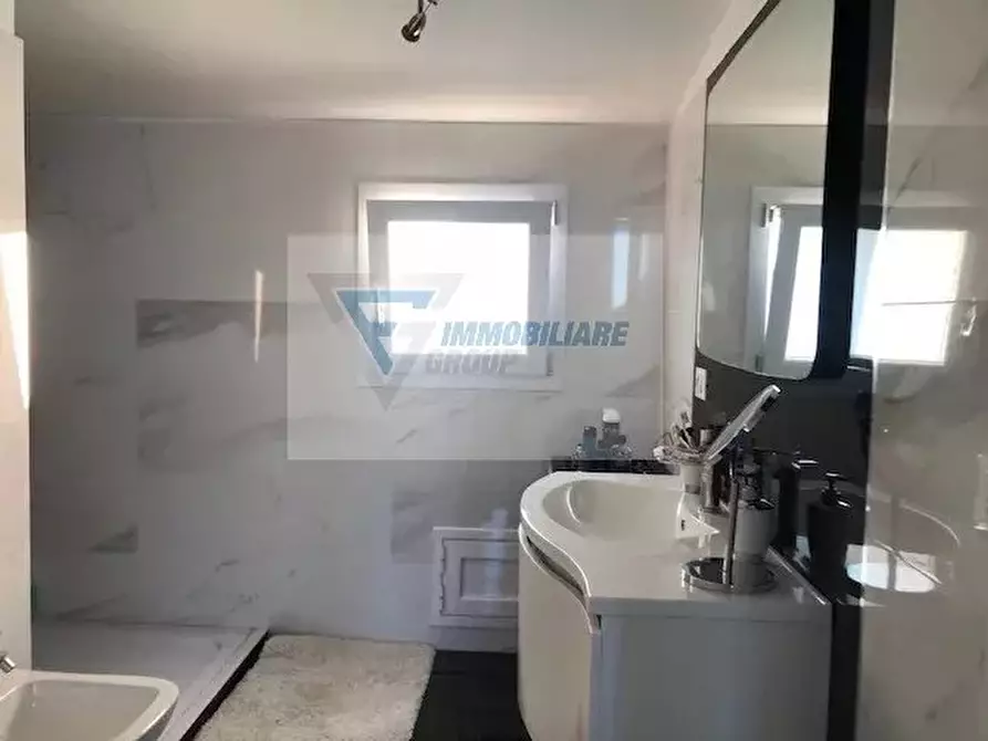 Immagine 22 di Casa trifamiliare in vendita  in Viale Edoardo Garrone a Buccheri