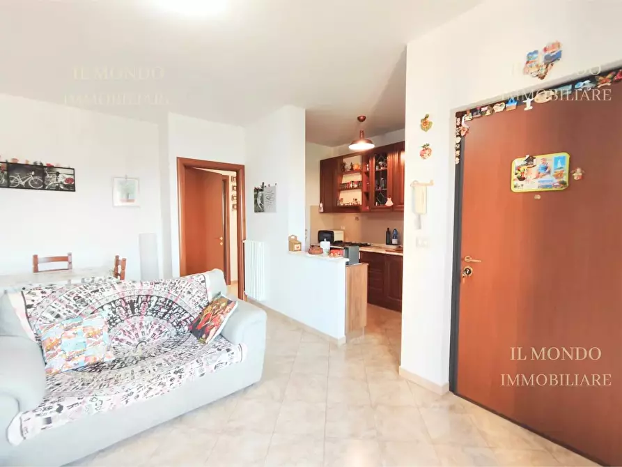 Immagine 2 di Casa trifamiliare in vendita  a Casape