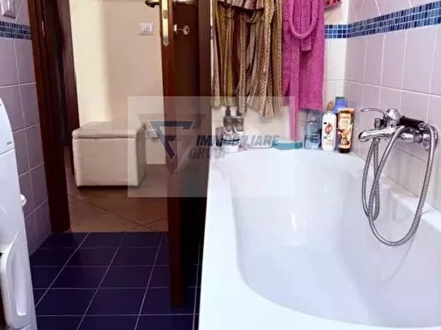 Immagine 43 di Casa trifamiliare in vendita  in Via Brancati a Buccheri