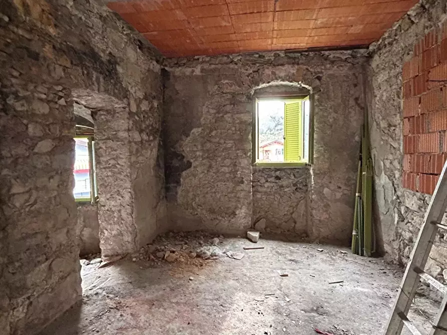 Immagine 9 di Casa trifamiliare in vendita  a Airole