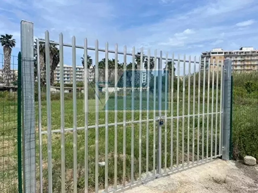 Immagine 2 di Terreno in affitto  in Viale Paolo Orsi a Siracusa