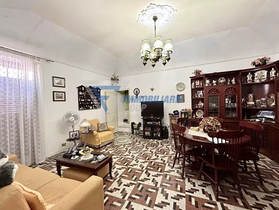 Immagine 3 di Casa trifamiliare in vendita  in VIA MIRABELLA a Siracusa