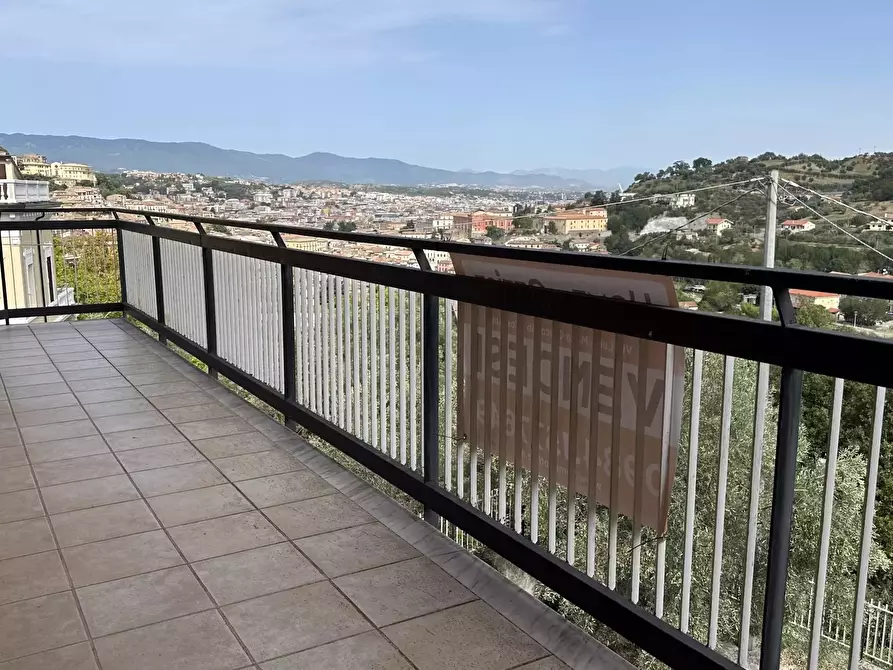 Immagine 7 di Casa trifamiliare in vendita  in Contrada Guarassano a Cosenza