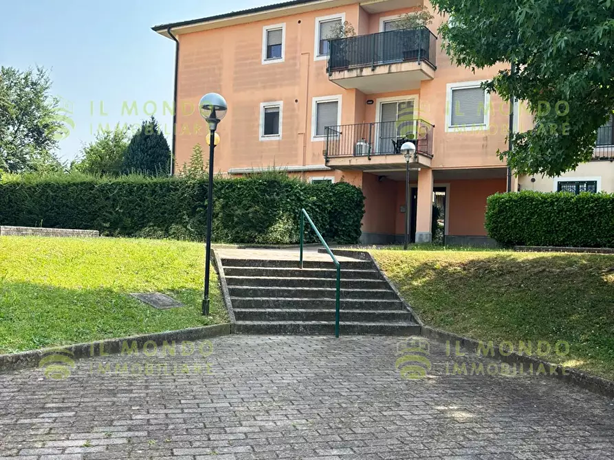 Immagine 3 di Casa trifamiliare in vendita  in Via Fratelli Cervi, 8. a Paullo