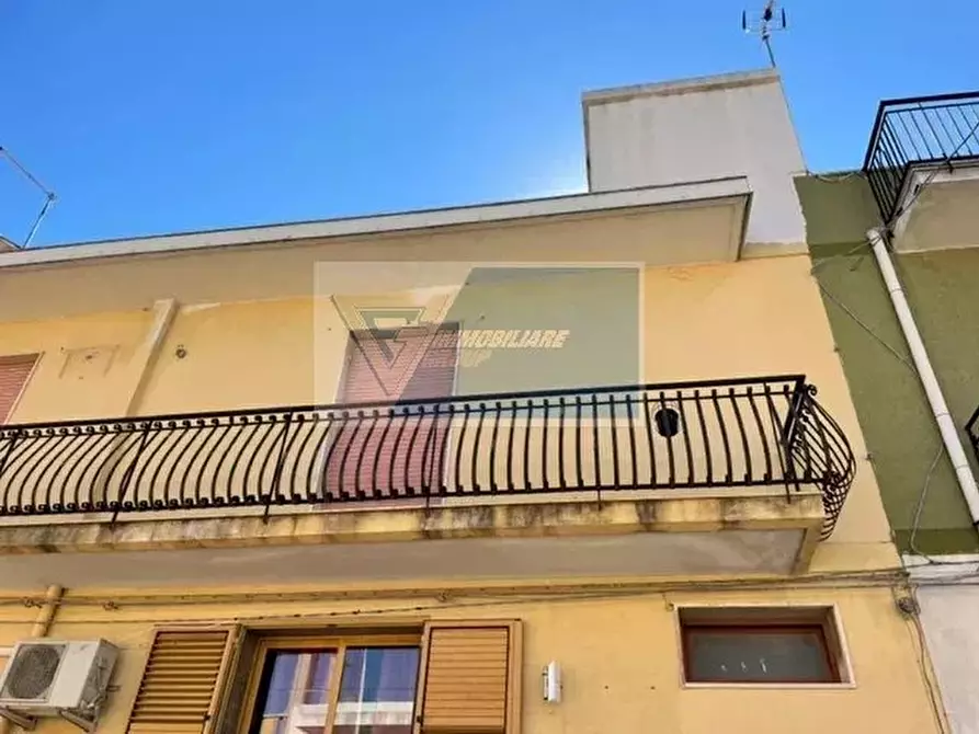 Immagine 2 di Casa trifamiliare in vendita  in Via Enrico Caruso a Siracusa
